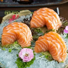 Sashimi de Salmão (12 peças)