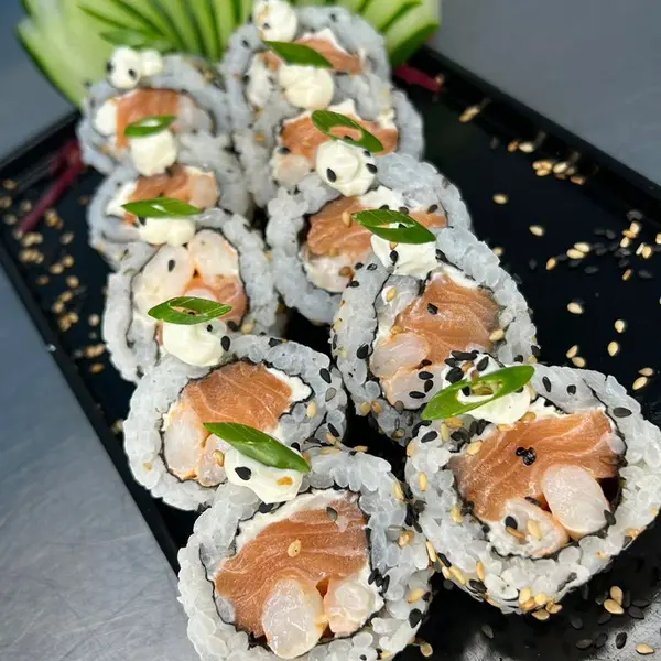 Uramaki Sakebi 10 peças